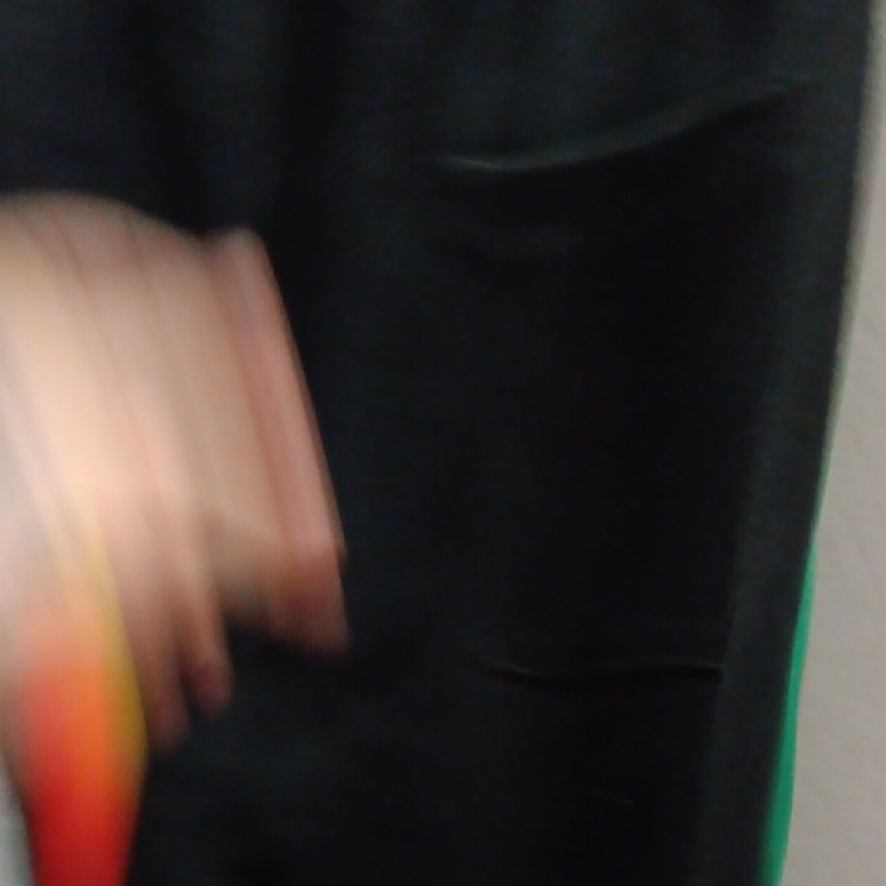 Gucci Black Joggers with Red and Green Accents - Picture 7 of 8